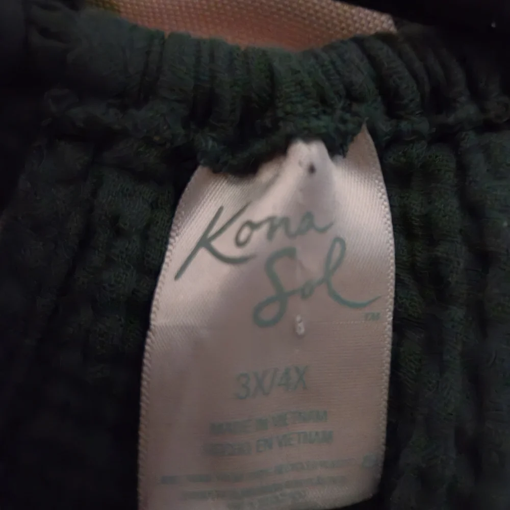 👙Kona Sol Deep Green Textured Dress - Picture 2 of 5